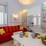 Midtown - One Bedroom With View * Dubrovnik