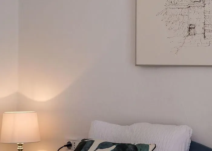 Midtown - One Bedroom With View Apartament