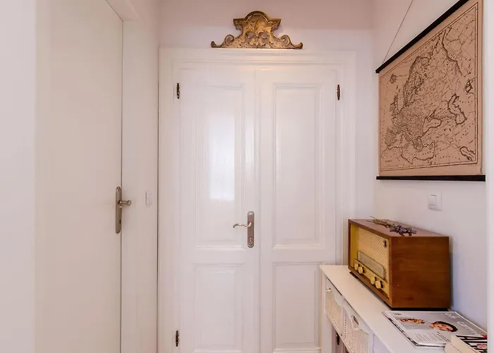 Midtown - One Bedroom With View アパート *