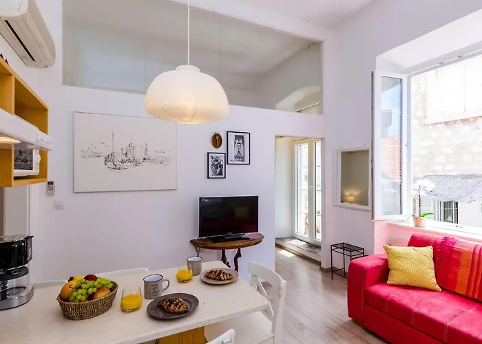 Midtown - One Bedroom With View Apartament *